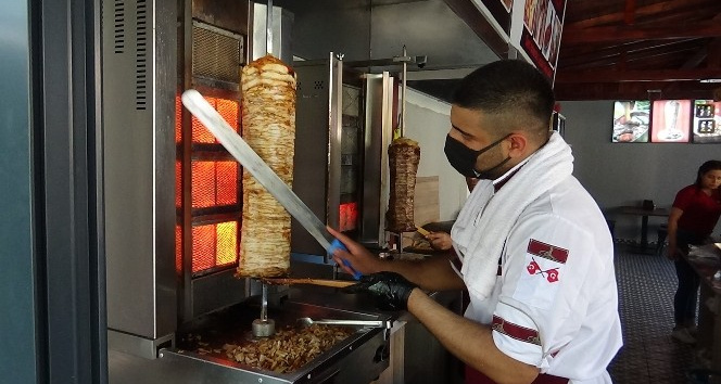 Dönercilerin 60 derece sıcakla imtihanı